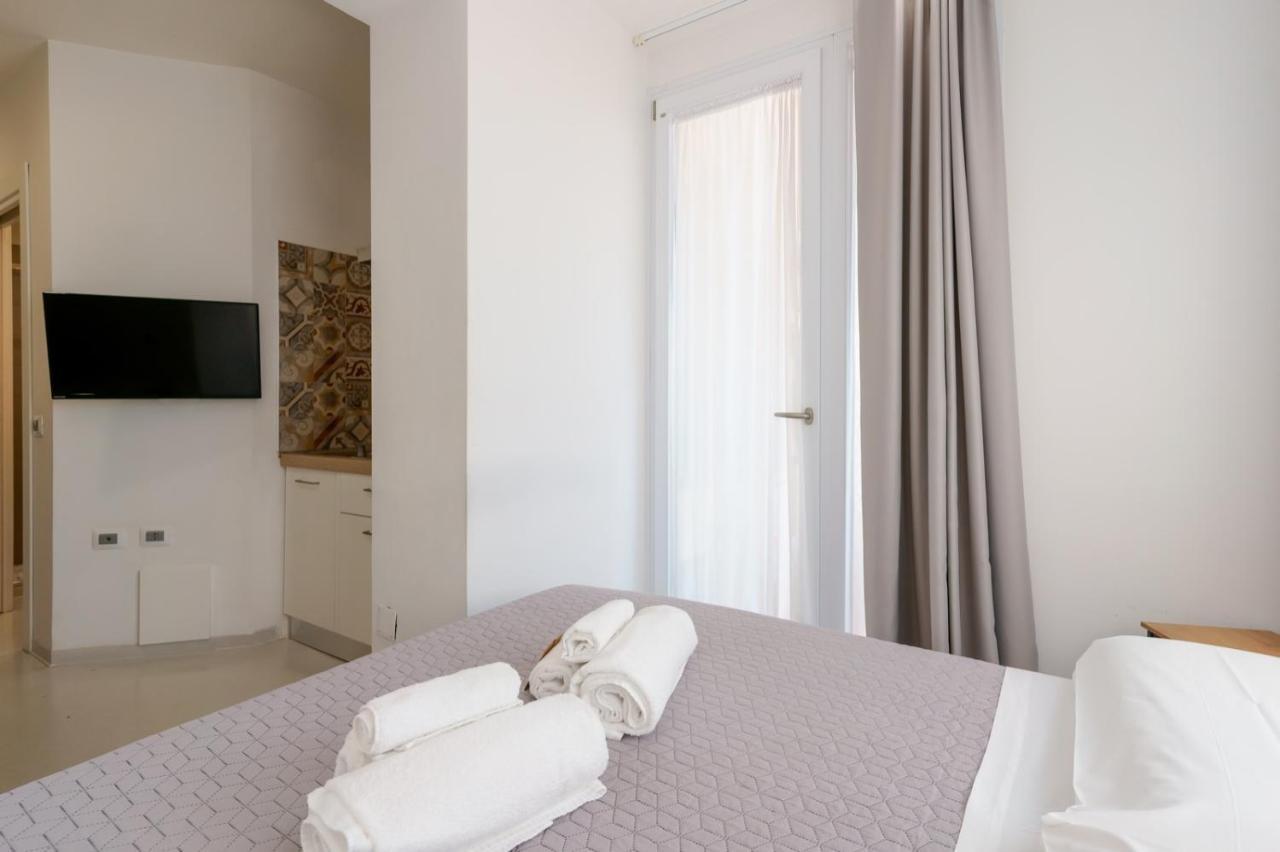 Lumiere Rooms - Eja Sardinia Кальярі Екстер'єр фото