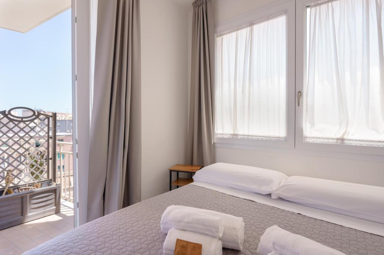 Lumiere Rooms - Eja Sardinia Кальярі Екстер'єр фото
