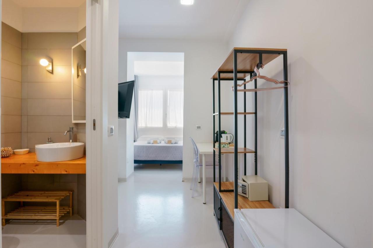 Lumiere Rooms - Eja Sardinia Кальярі Екстер'єр фото