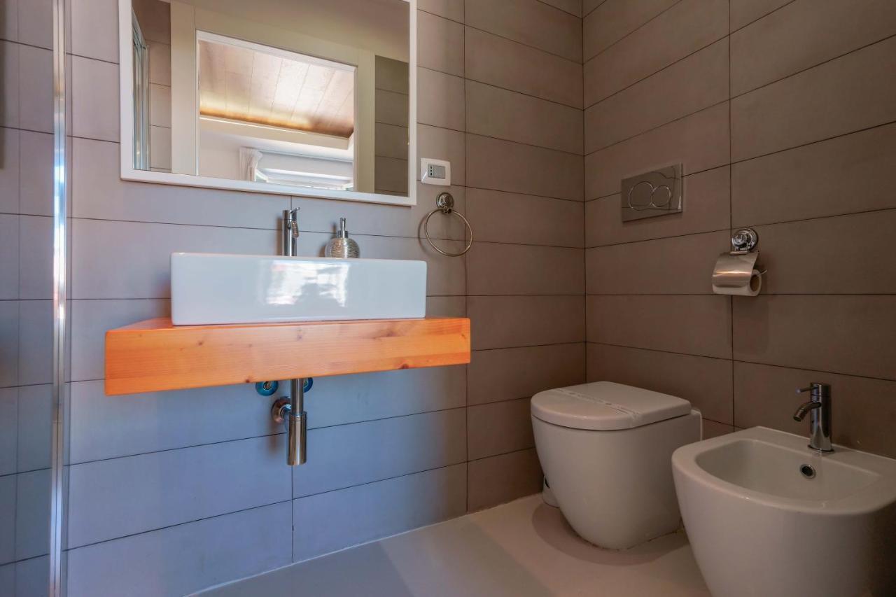 Lumiere Rooms - Eja Sardinia Кальярі Екстер'єр фото