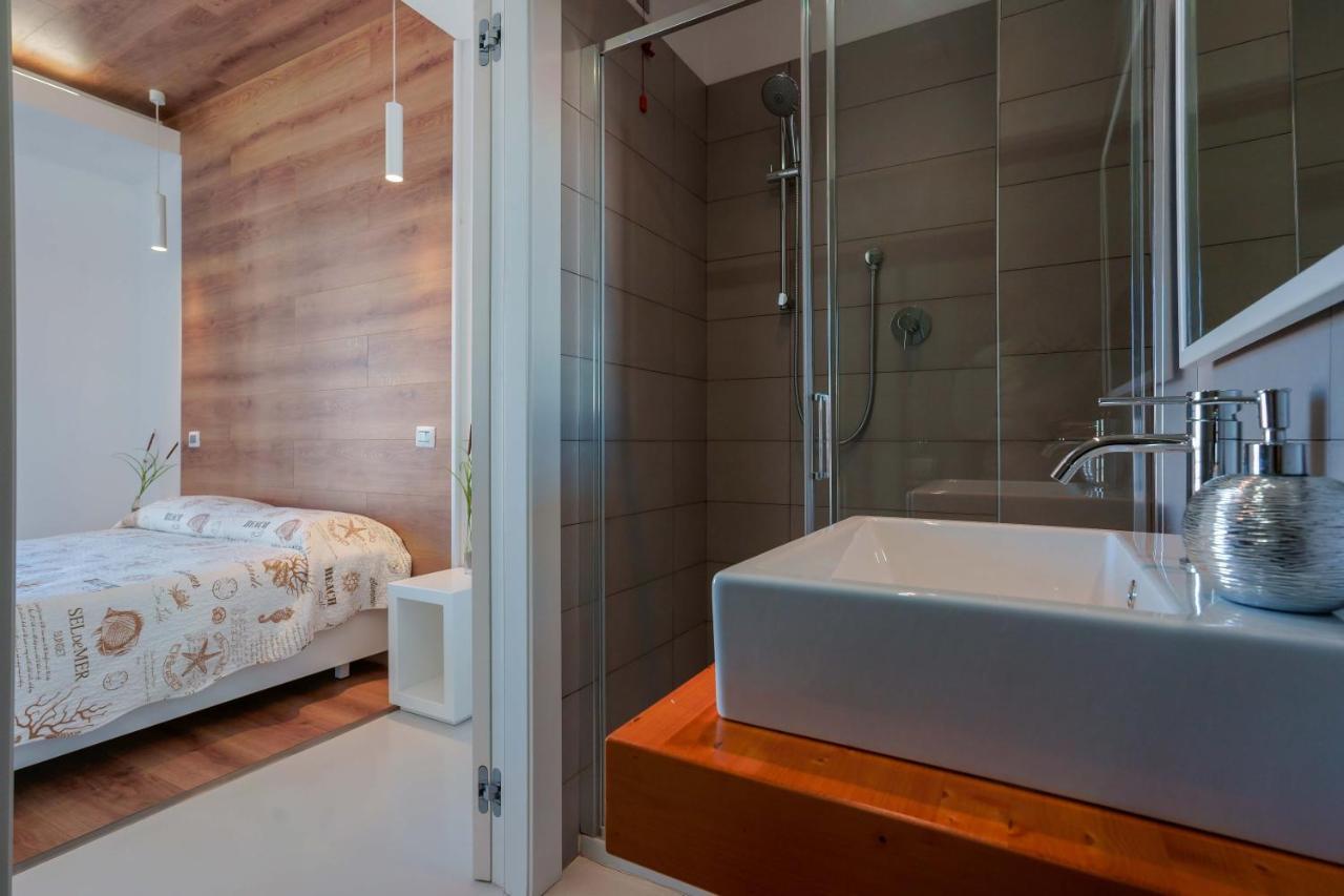 Lumiere Rooms - Eja Sardinia Кальярі Екстер'єр фото