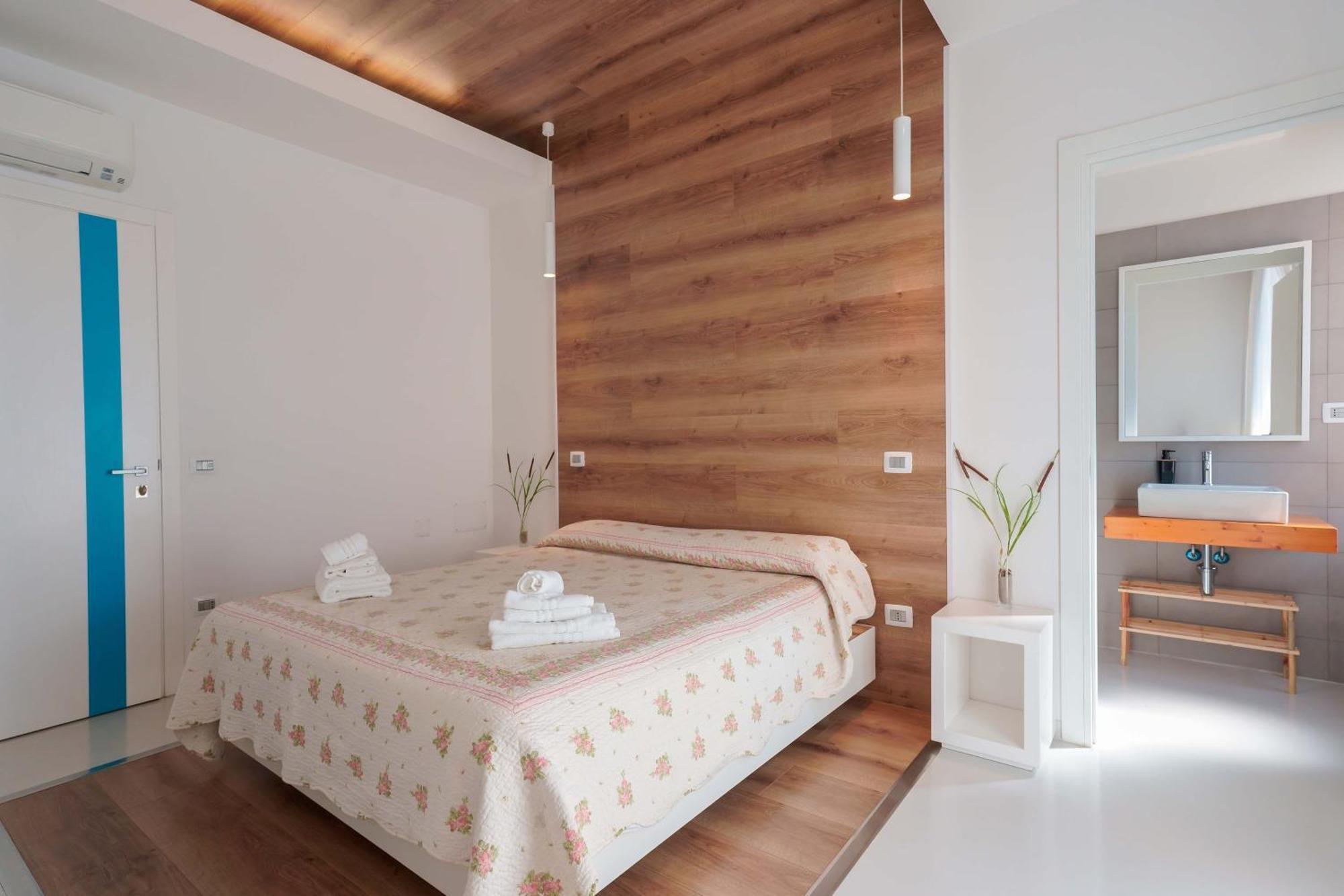 Lumiere Rooms - Eja Sardinia Кальярі Екстер'єр фото